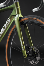 Afbeelding in Gallery-weergave laden, RINOS Carbon Gravel Fiets Sandman1.0 Shimano R3000
